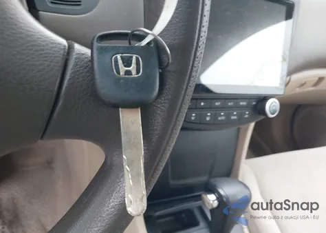 2005 Honda Accord 2.4 Dx из США, поврежденный, VIN 1HGCM56125A183354